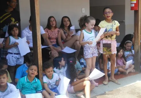 Visita da Escola de Evangelização Espírita Neozita Sertão Leite ao Lar do ancião
