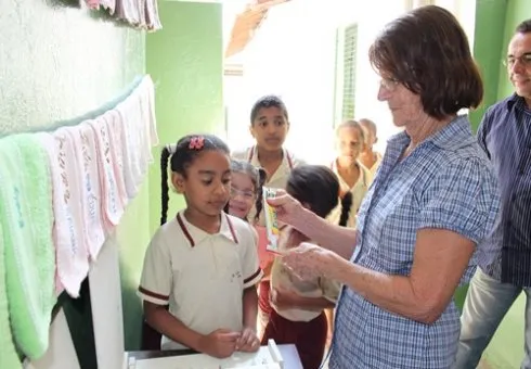 Rotina diária do C.E.D.P.F. - Escovação.