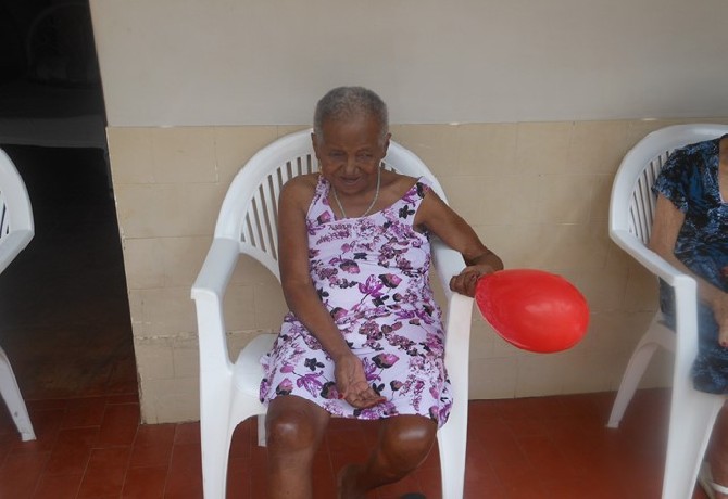 Visita da Escola de Evangelização Espírita Neozita Sertão Leite ao Lar do ancião