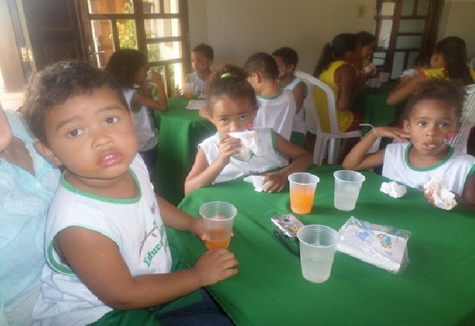 Visita dos alunos do C.E.D.P.F. ao Lar do Ancião