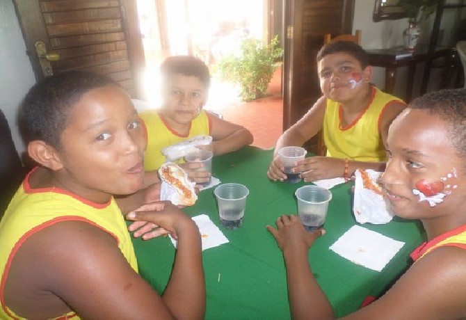 Visita dos alunos do C.E.D.P.F. ao Lar do Ancião