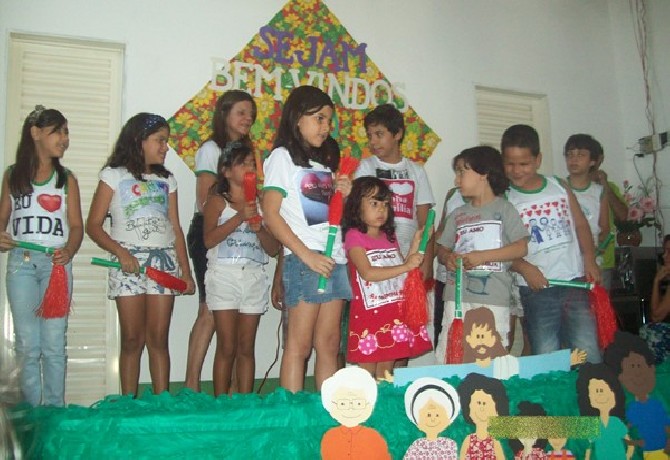 Confraternização da Família da Escola de Evangelização Espírita Neozita Sertão Leite.