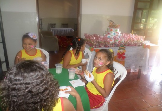 Visita dos alunos do C.E.D.P.F. ao Lar do Ancião