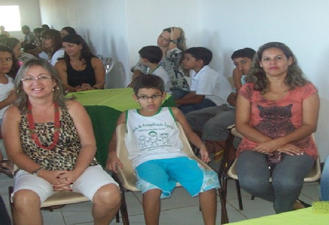 Confraternização da Família da Escola de Evangelização Espírita Neozita Sertão Leite.