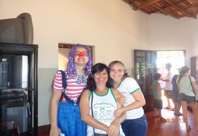 Visita dos evangelizandos e evangelizadores ao Lar do Ancião.