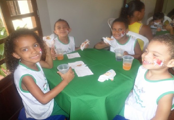 Visita dos alunos do C.E.D.P.F. ao Lar do Ancião