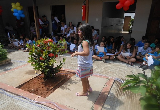 Visita da Escola de Evangelização Espírita Neozita Sertão Leite ao Lar do ancião