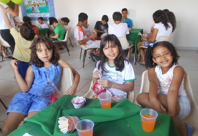 Comemoração ao Dia da Criança na Escola de Evangelização Espírita Neozita Sertão Leite